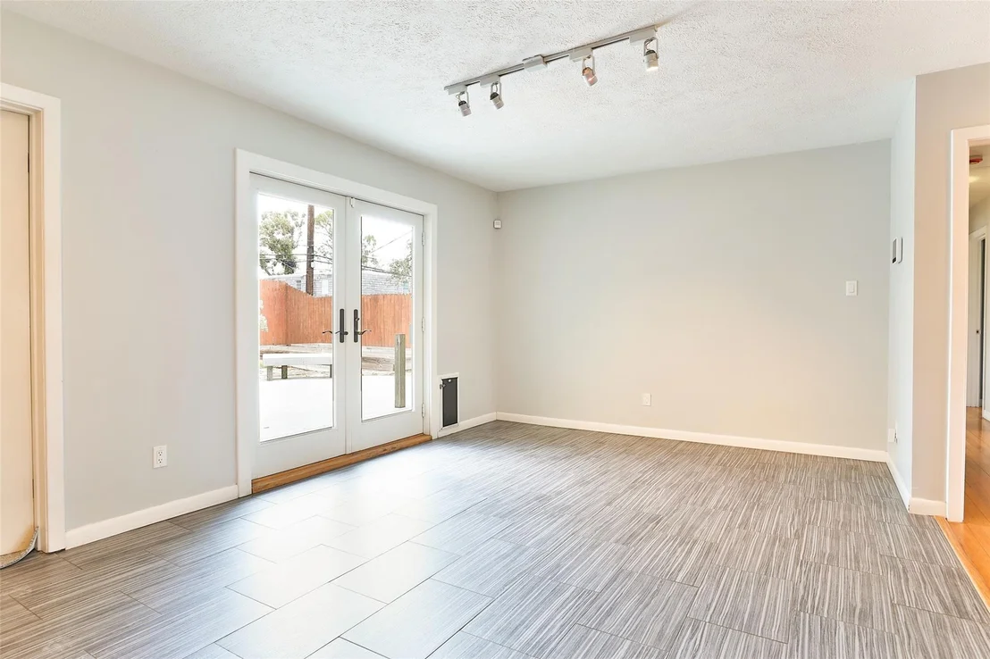 Photo of 2427 Willowby Drive