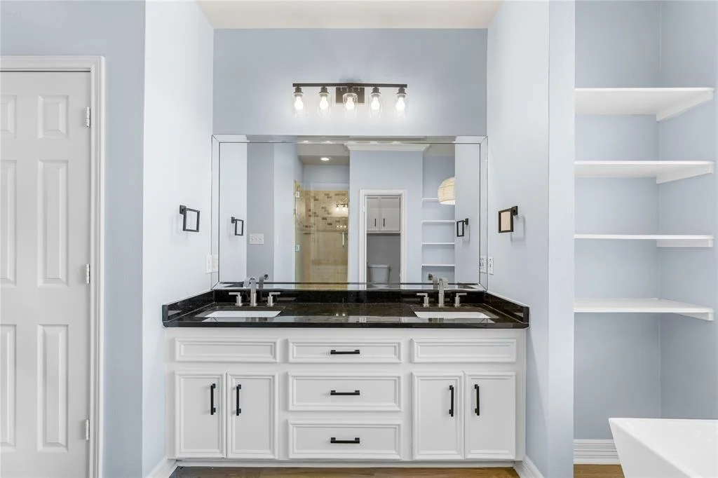 Photo of 32430 Edgewater Drive