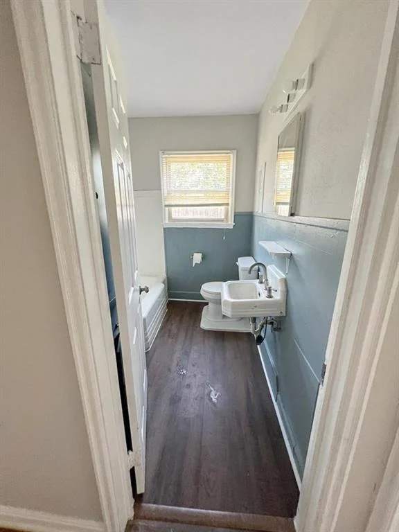 Photo of 907 Leonard Street
