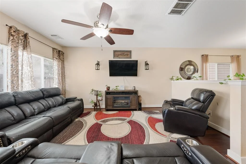 Photo of 5734 Silver Oak