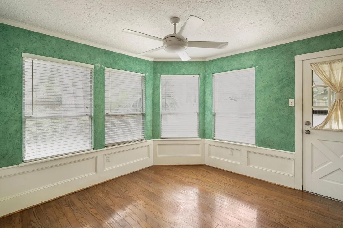 Photo of 17214 Hill View Lane