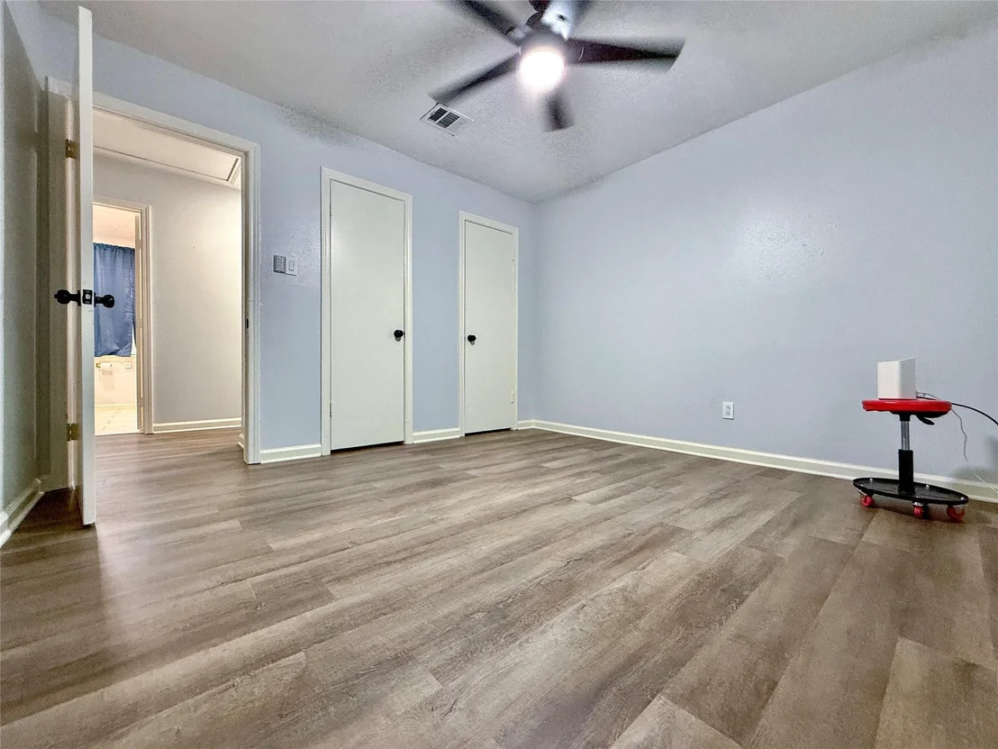 Photo of 7531 Antoine Drive