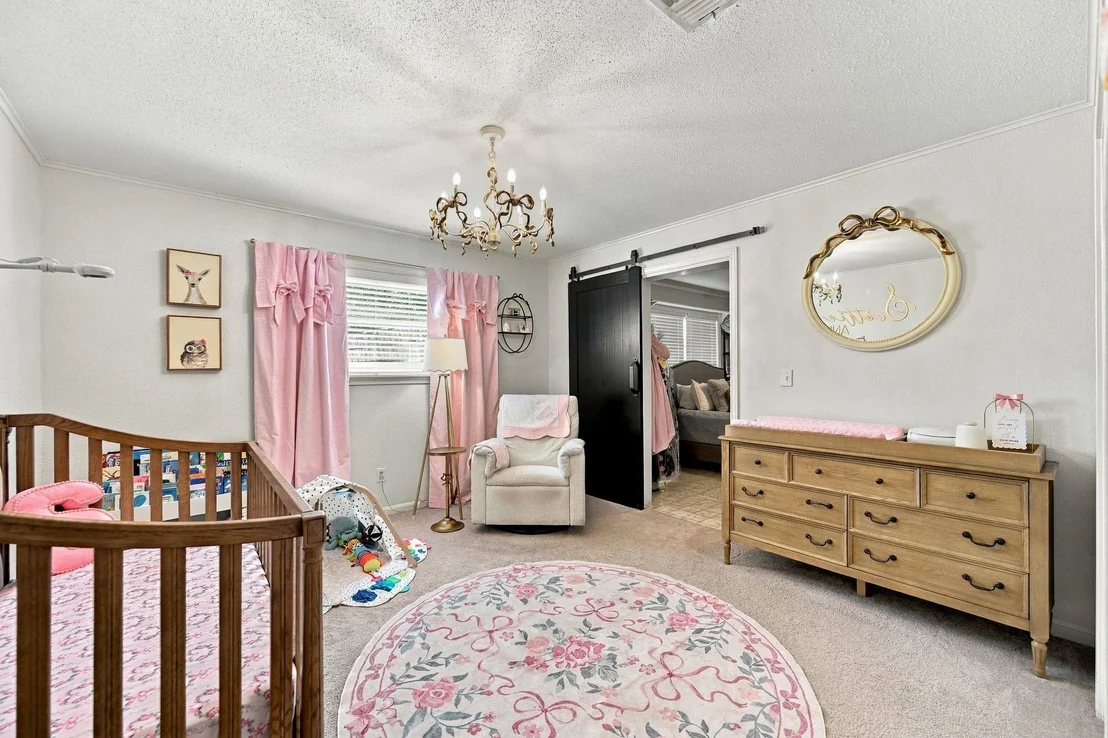 Photo of 100 N Oak Drive