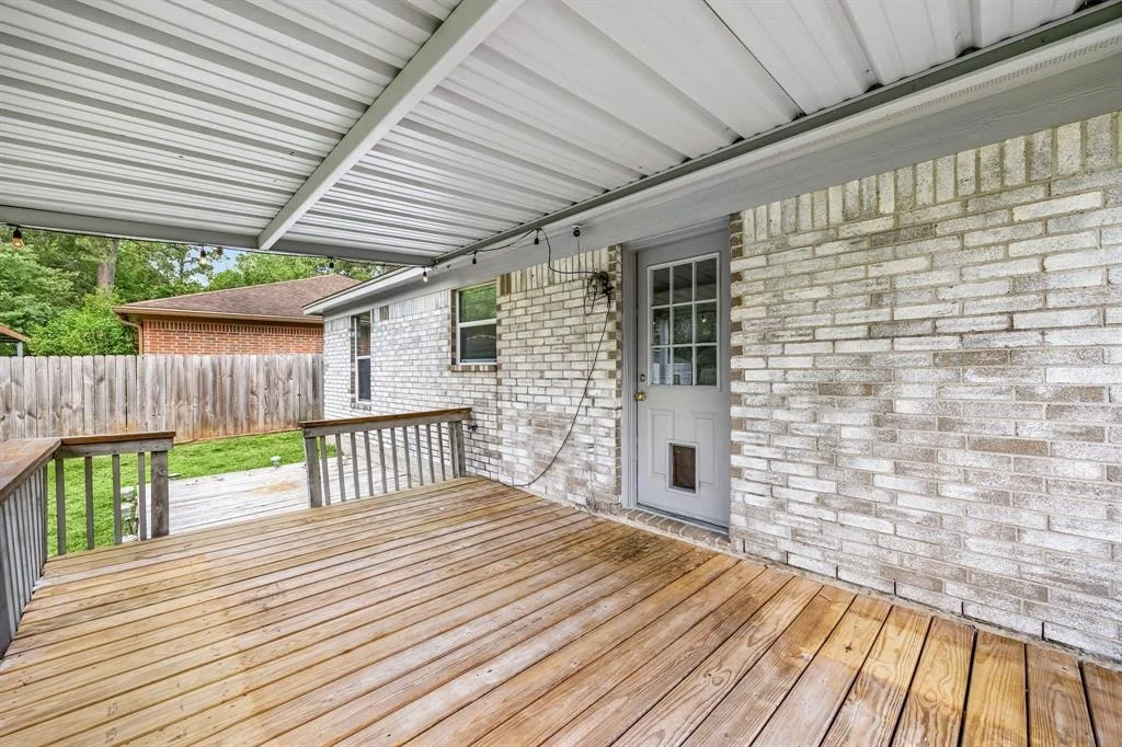 Photo of 523 Pinewood Drive