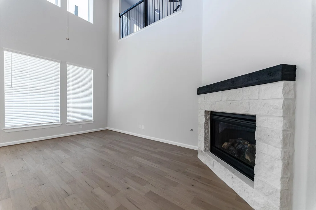 Photo of 710 Woodbinde
