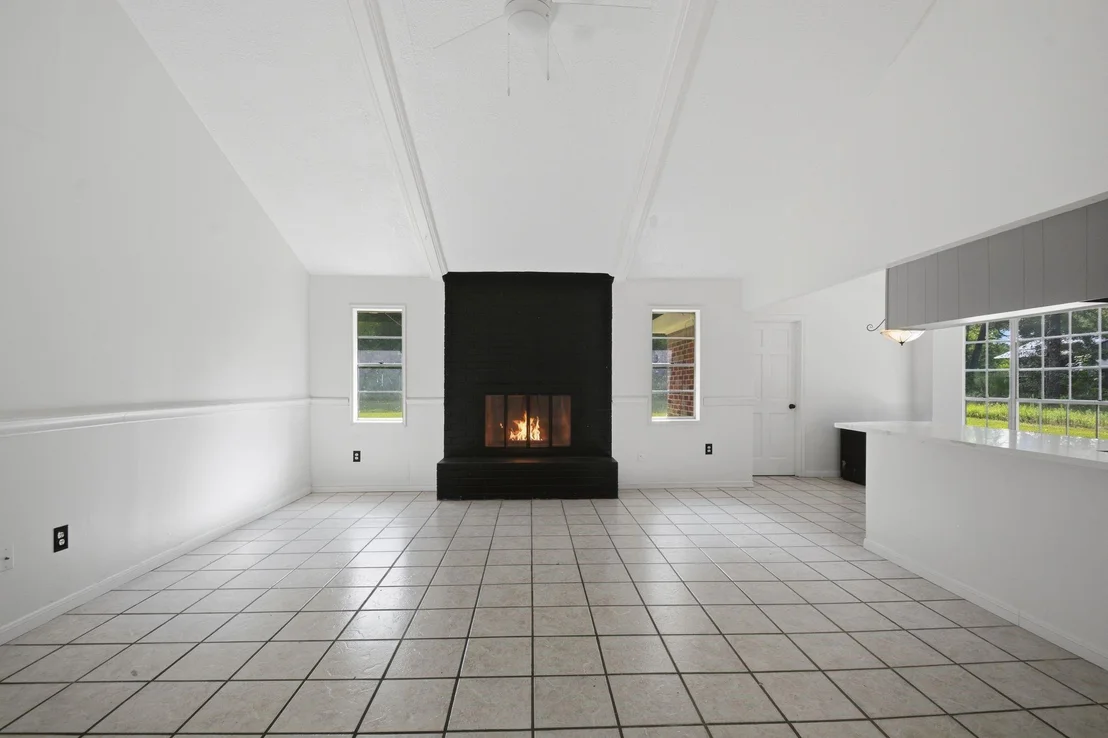 Photo of 18813 Woodridge Drive