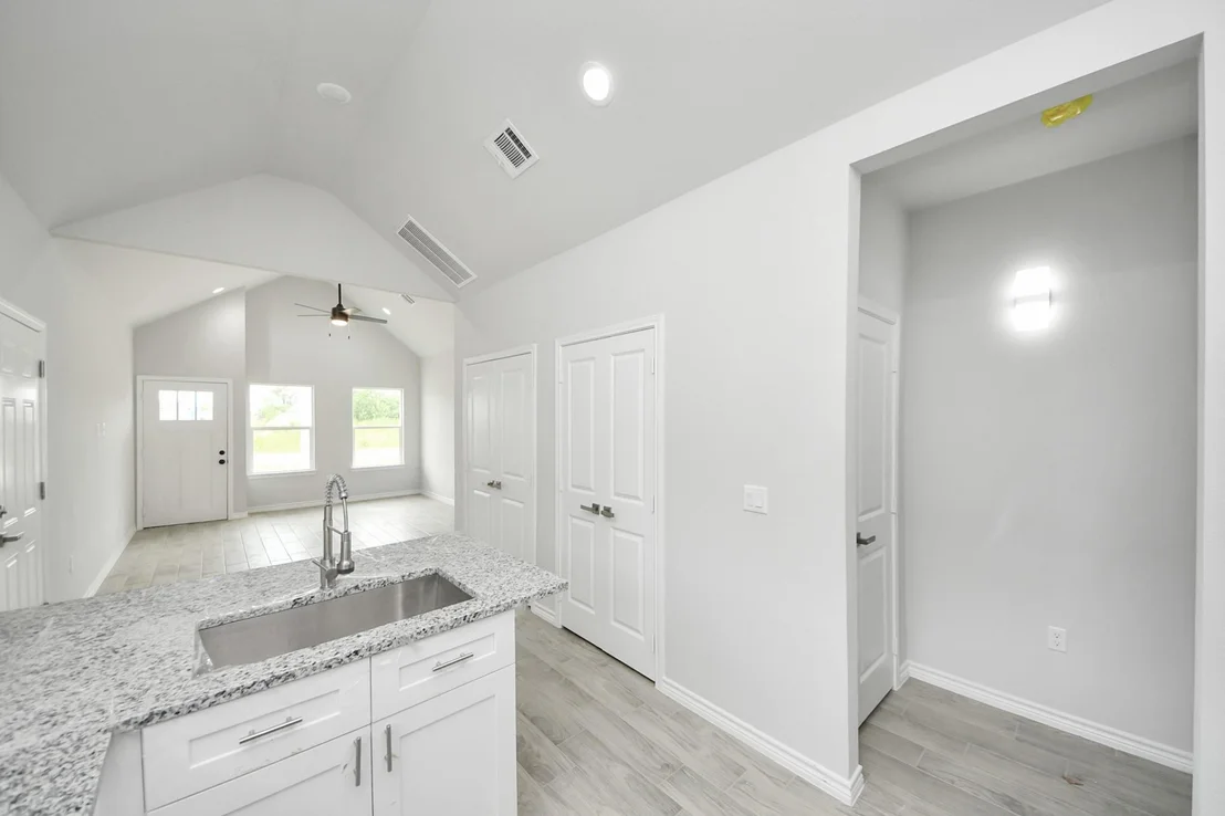 Photo of 334 Road 5704