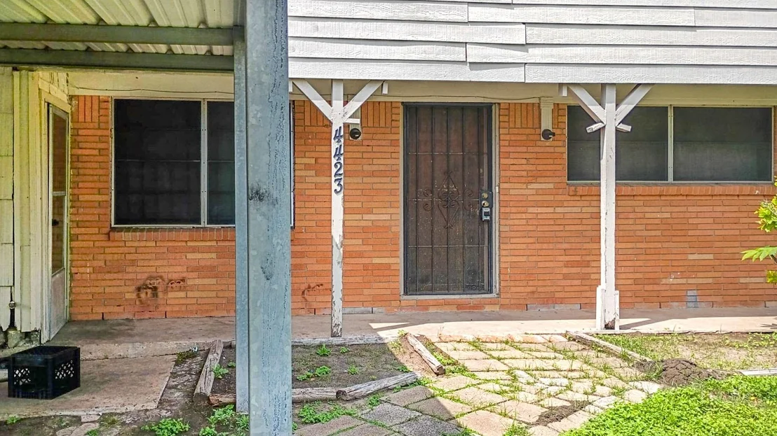 Photo of 4423 Holloway Drive