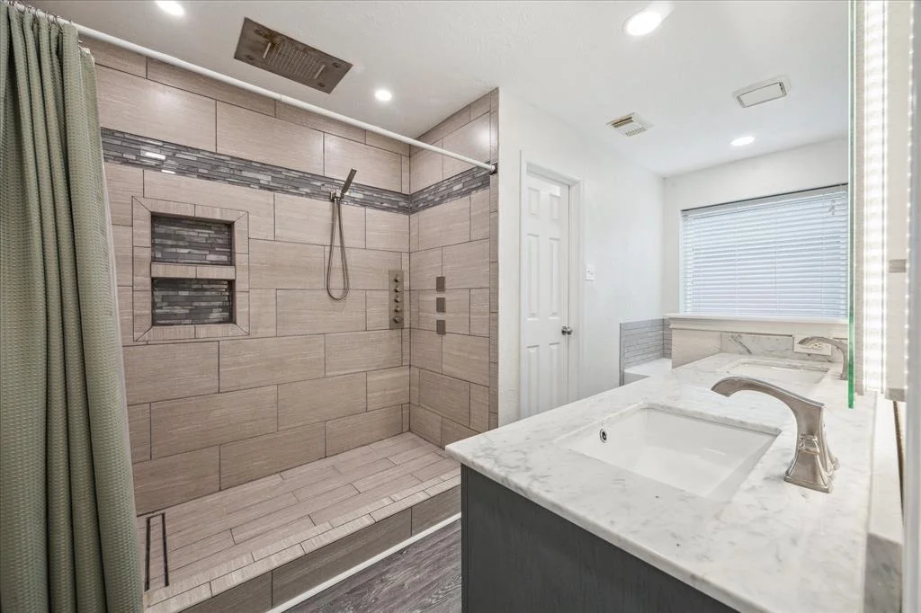 Photo of 5205 Parkcrest Drive