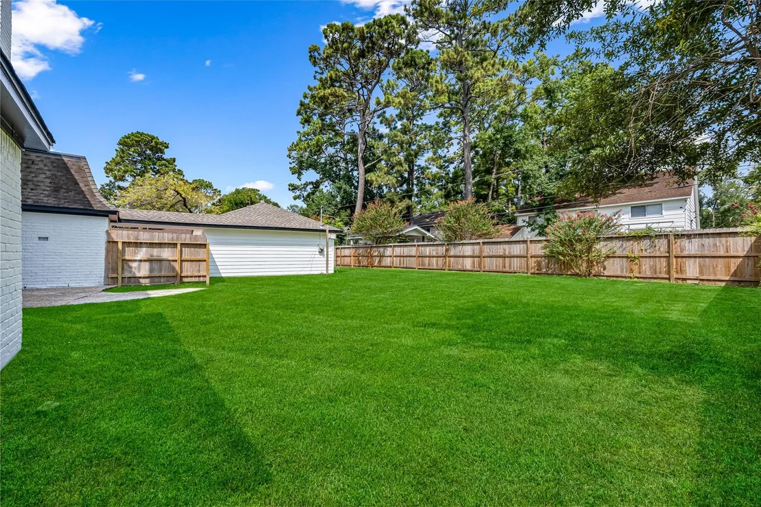 Photo of 5914 Havenwoods Drive