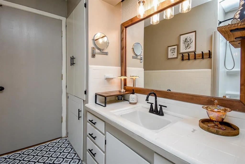 Photo of 304 Lily Lane