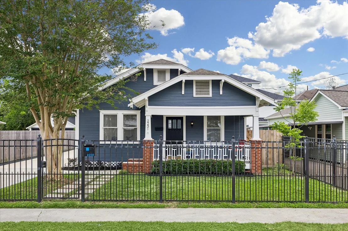 Photo of 2231 Singleton Street