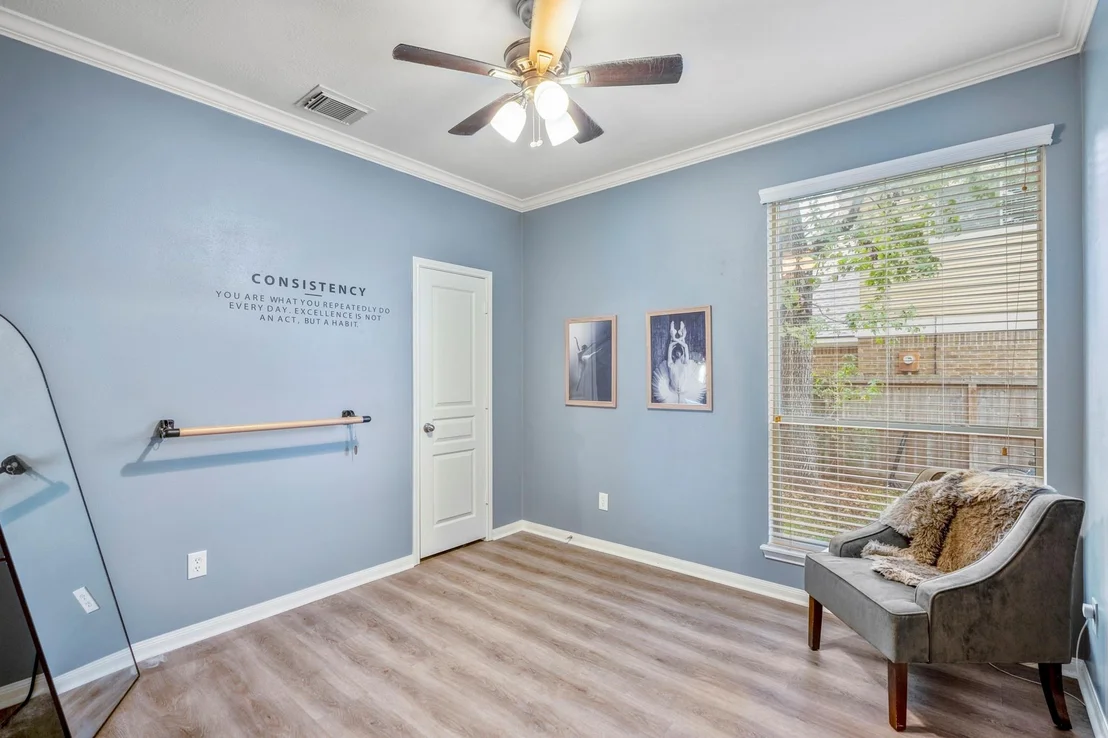 Photo of 11826 Thoreau Drive