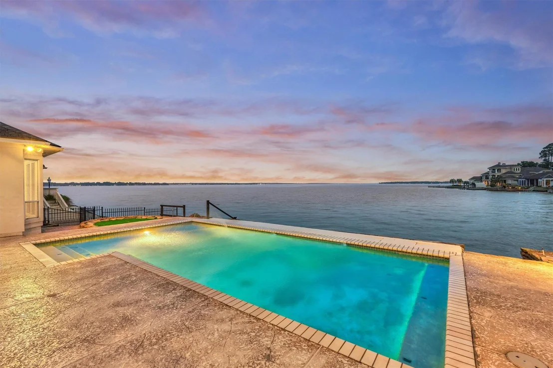 Photo of 469 Edgewood Drive