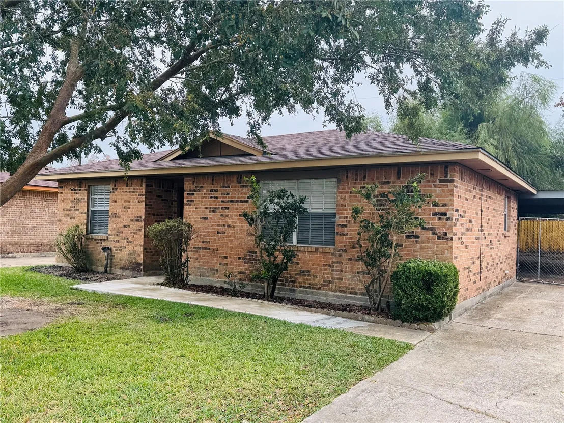 Photo of 8842 Barton Street