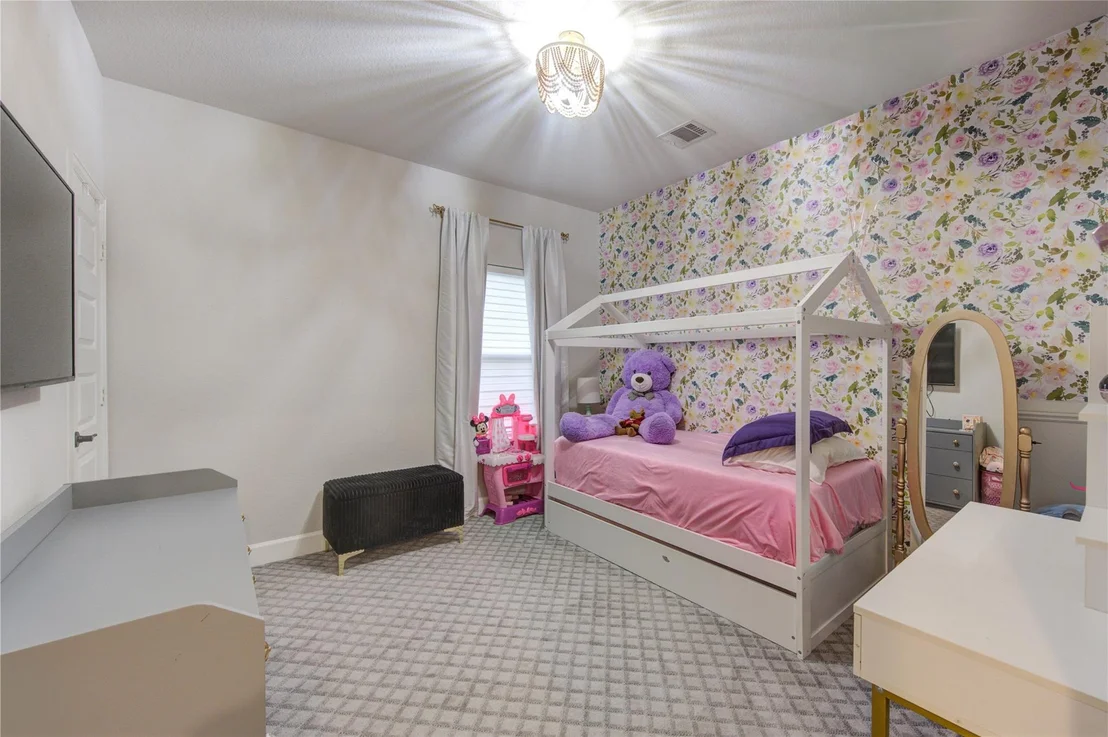 Photo of 1815 Longcroft Lane