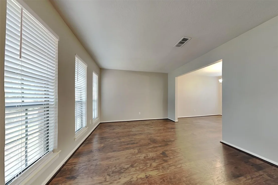 Photo of 134 E Pathfinders Circle