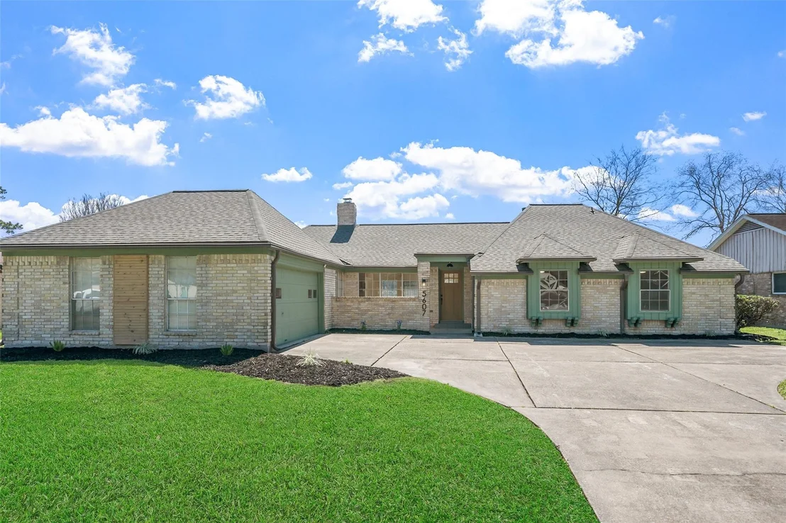 Photo of 5607 Arncliffe Drive