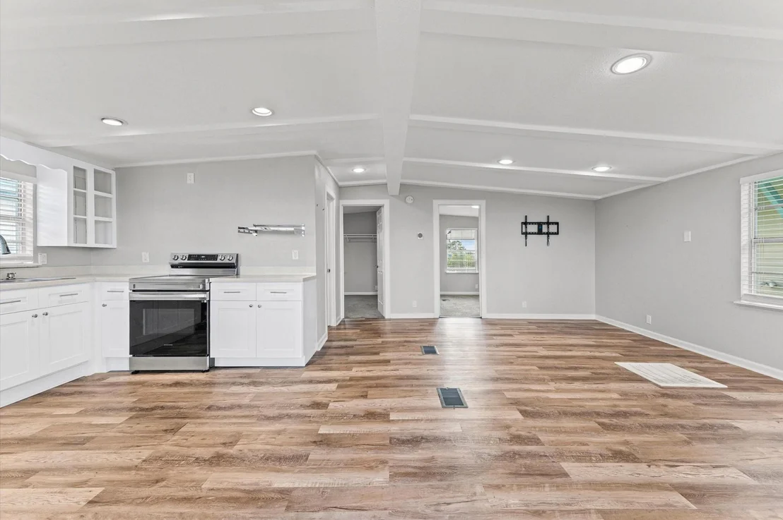 Photo of 310 Marine Way