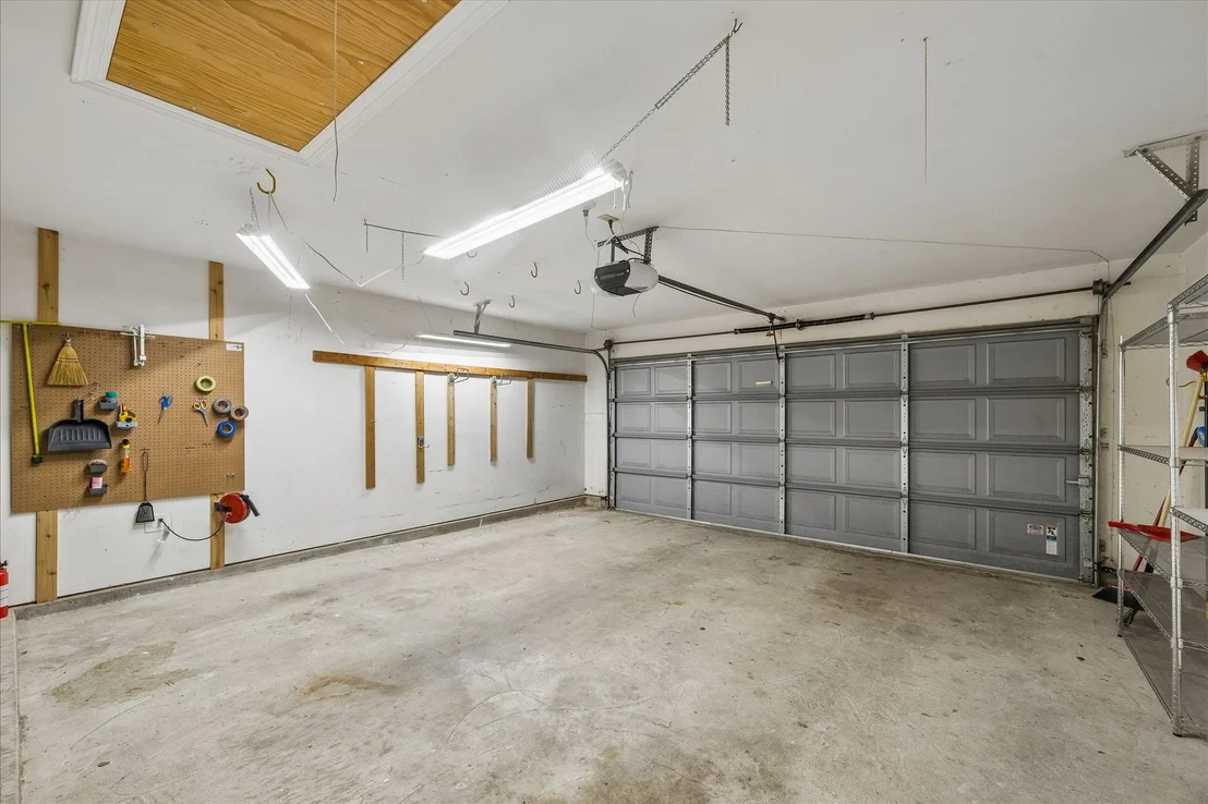 Photo of 20 Edgewood Forest Court