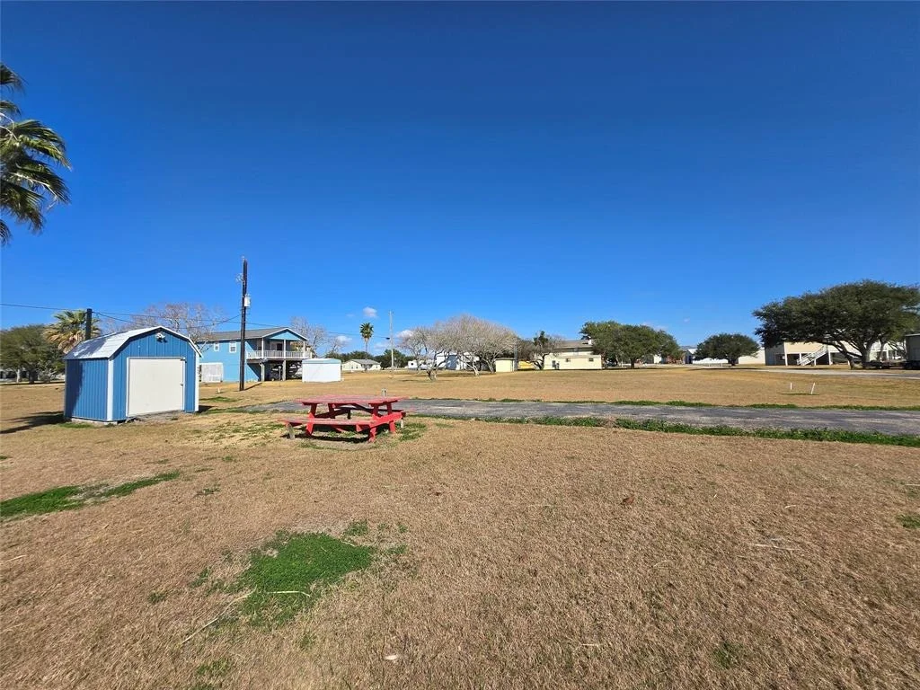 Photo of 937 Bayview Drive