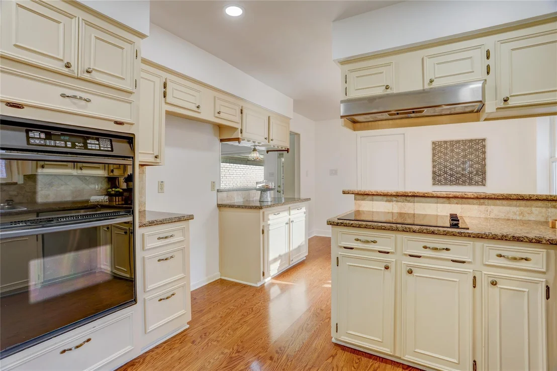 Photo of 10803 Chevy Chase Drive
