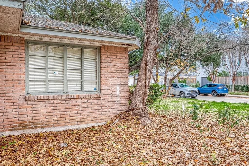 Photo of 2312 Suffolk Drive