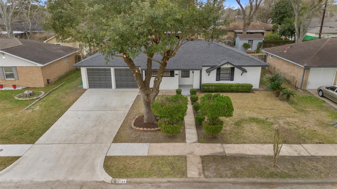 Photo of 5734 Farwell Drive