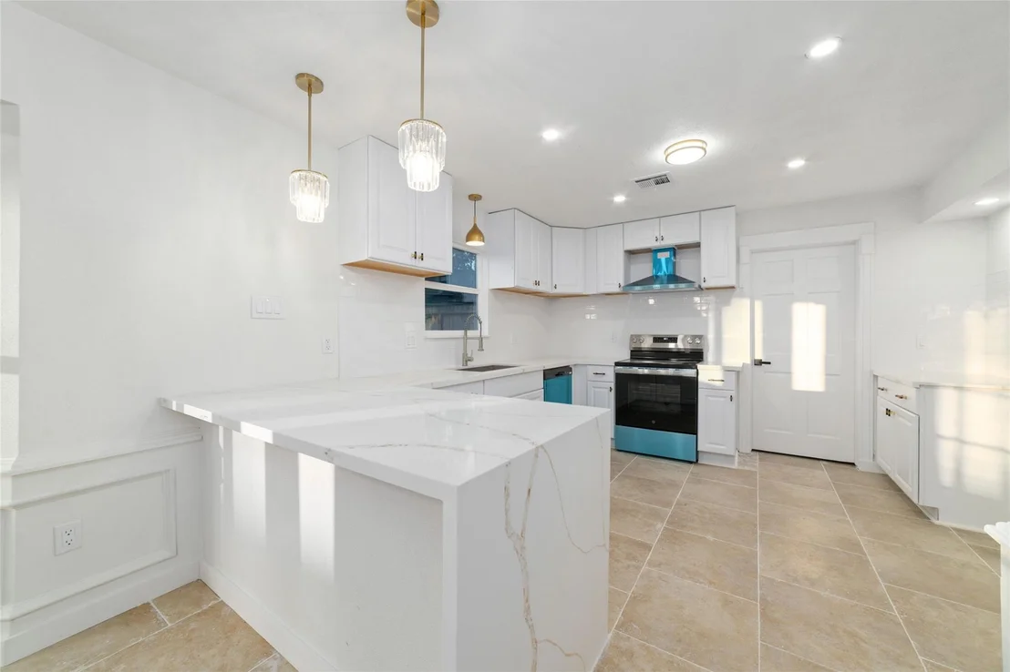 Photo of 8322 Oak Moss Drive
