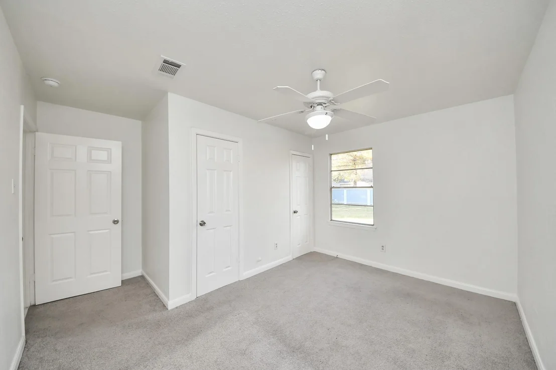 Photo of 2926 Knotty Oaks Trl Trail