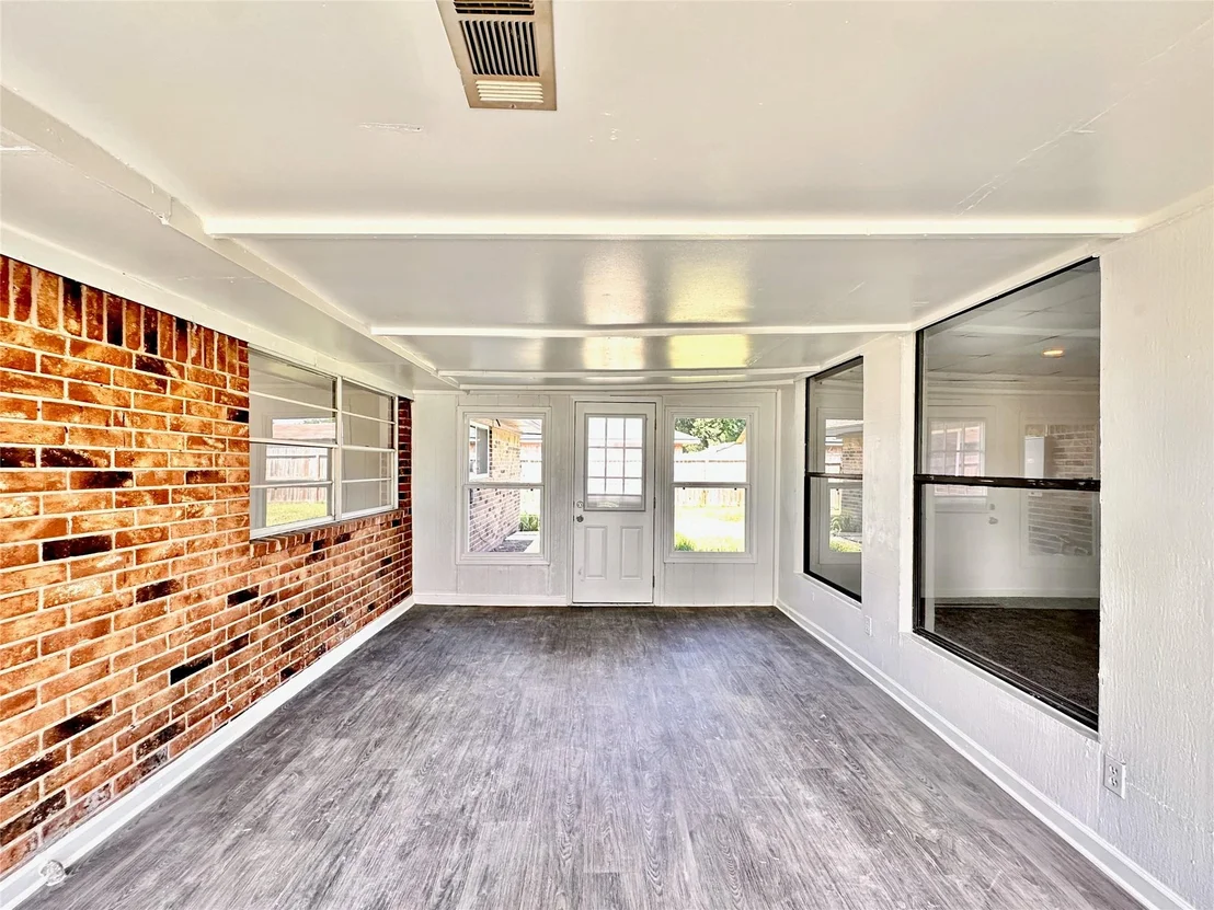 Photo of 7002 Sandswept Lane