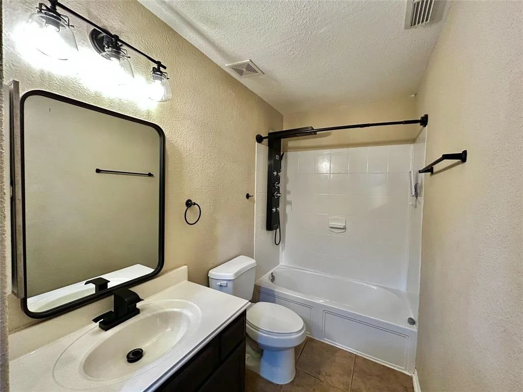 Photo of 2110 Sterling Oaks Drive