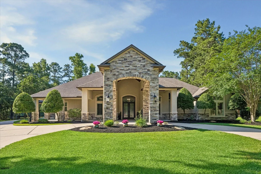 Photo of 28203 Meadow Forest