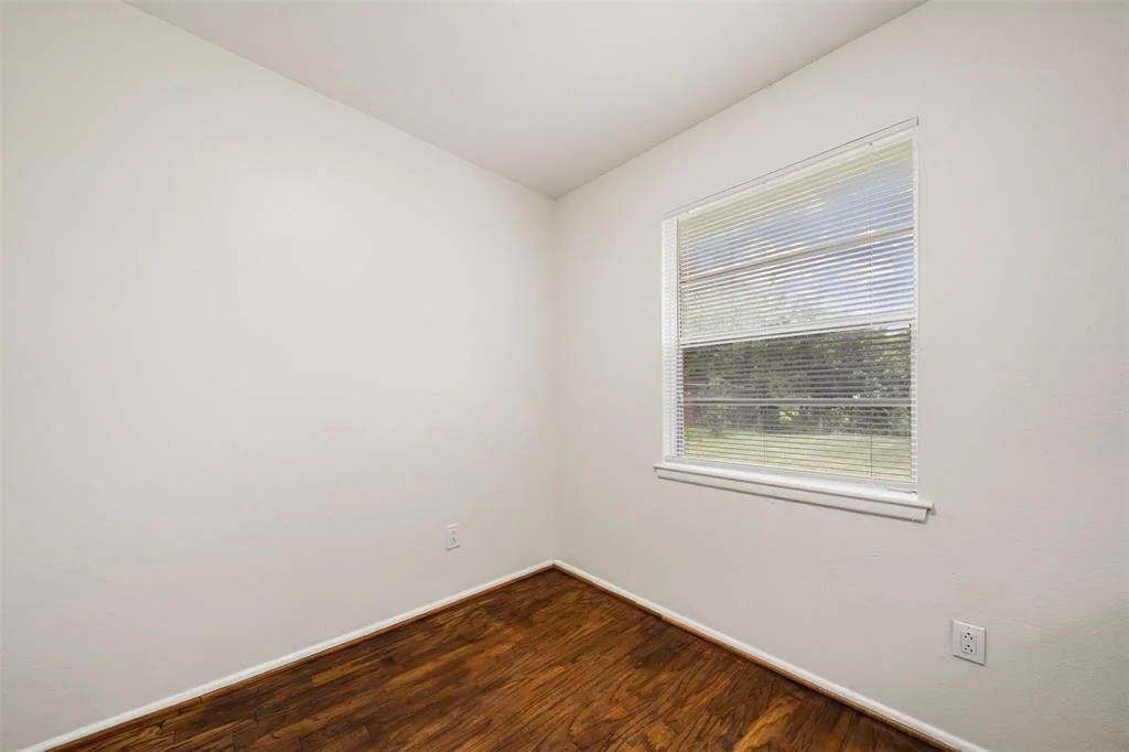Photo of 15027 Bathurst Drive