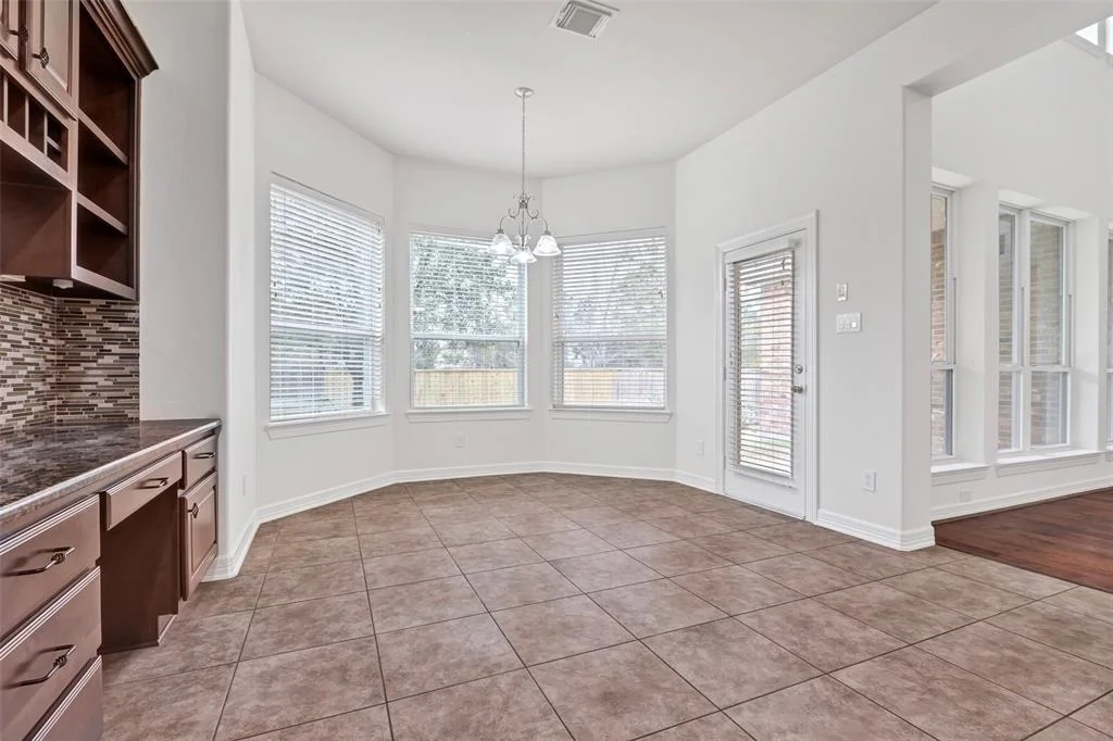 Photo of 55 E Hullwood Circle