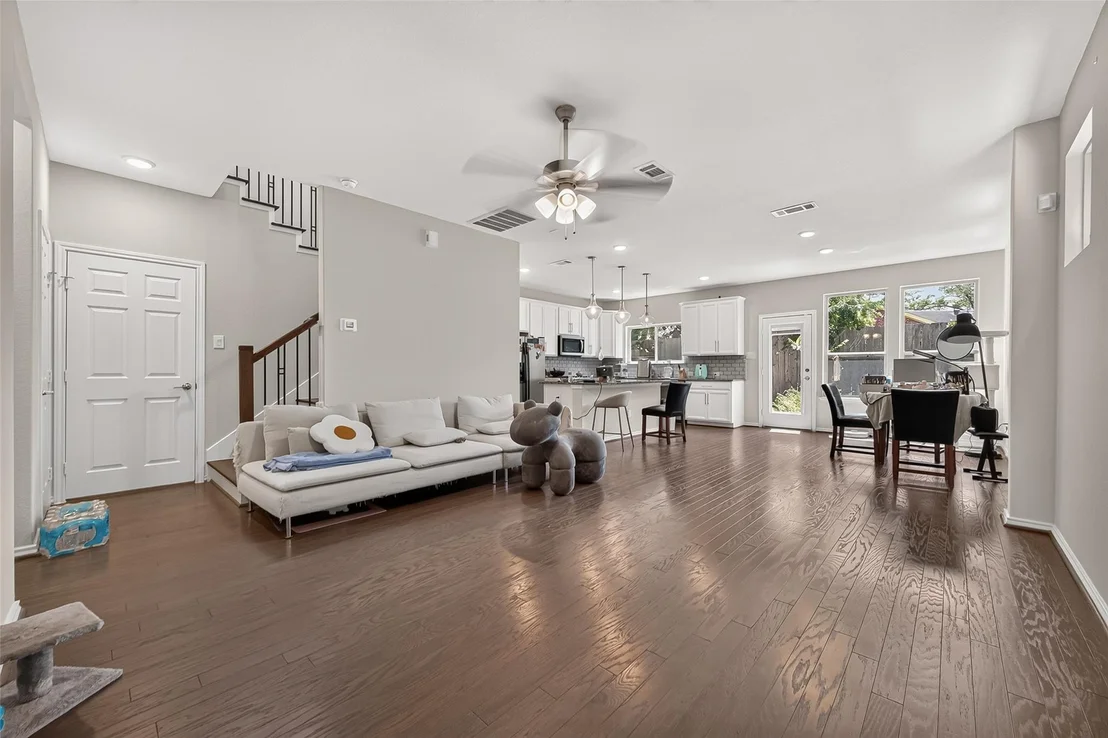 Photo of 8659 Cedardale Park Drive