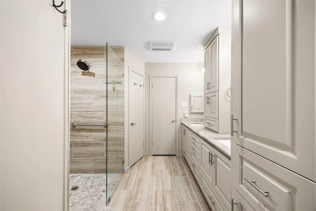 Photo of 2103 River Falls Drive