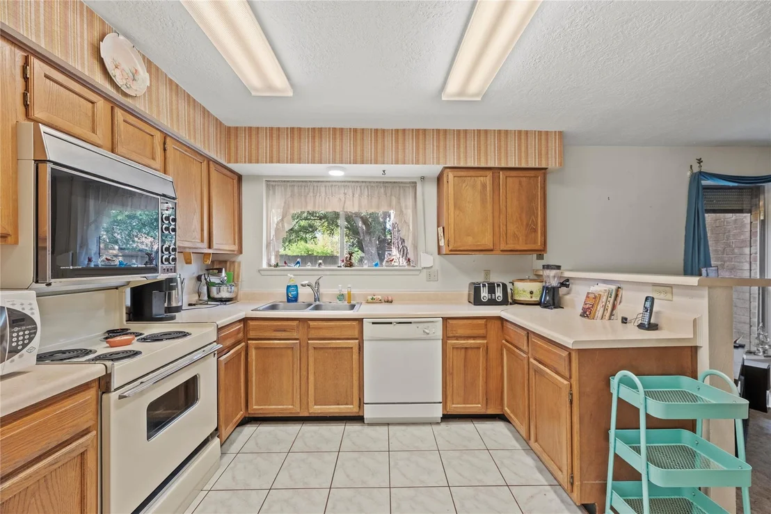 Photo of 10710 Fallbrook Drive