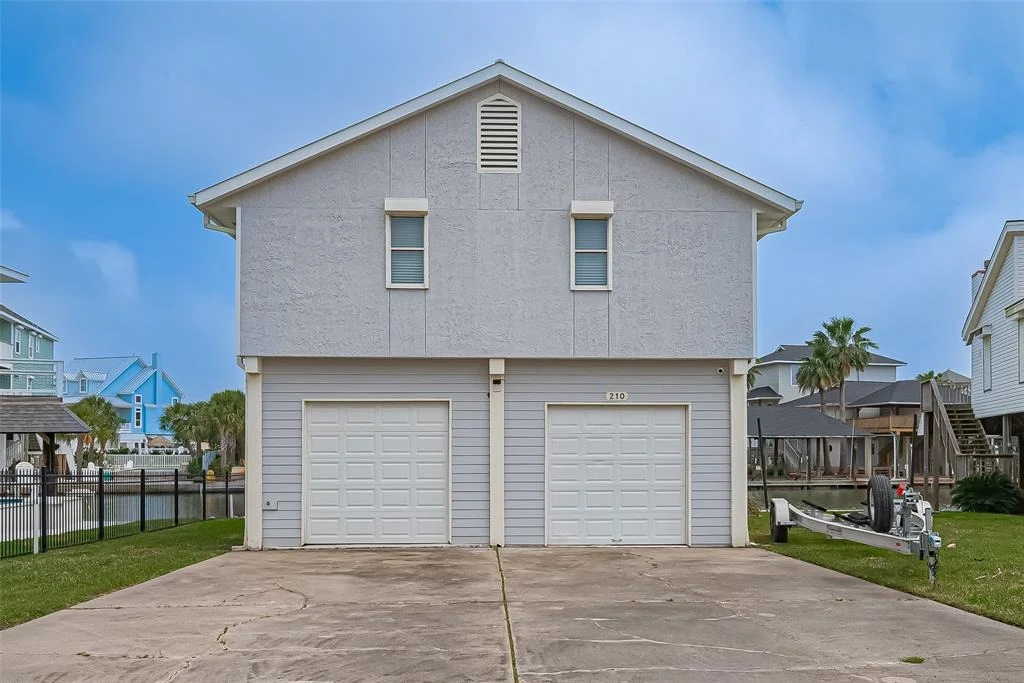 Photo of 210 Sampan Drive