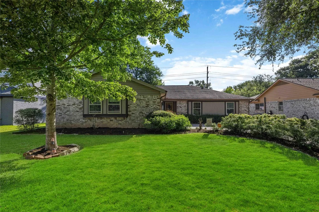 Photo of 23926 Beaverwood Drive