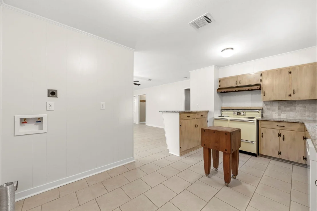 Photo of 8330 Elm
