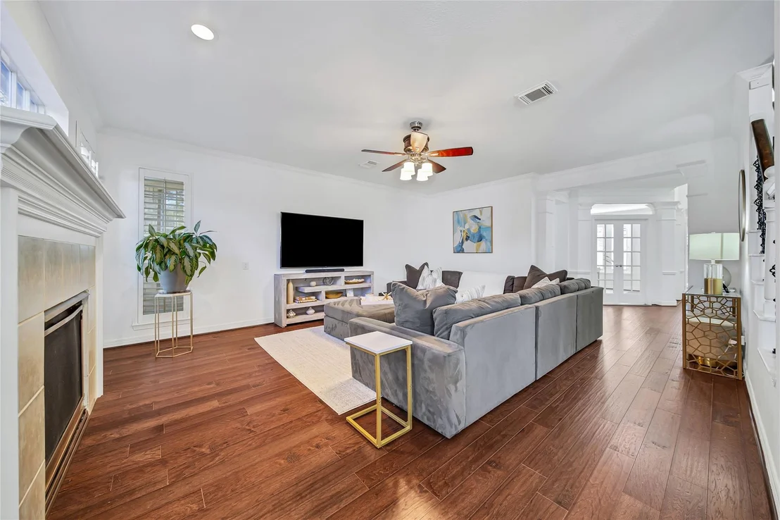 Photo of 15122 Windsdowne Lane
