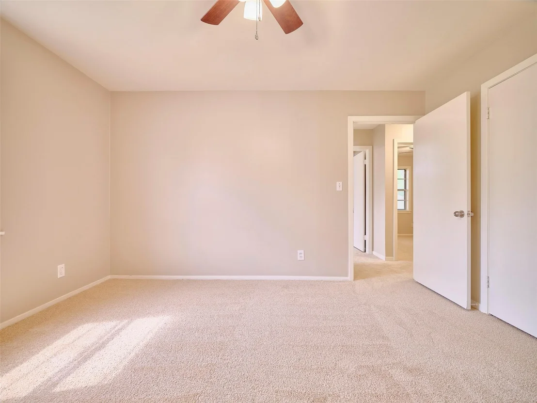 Photo of 3002 Lamar Circle