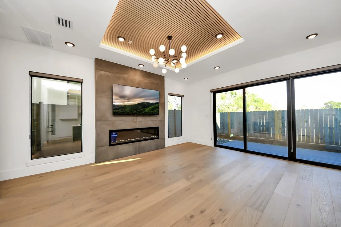 Photo of 615 Rolling Oaks