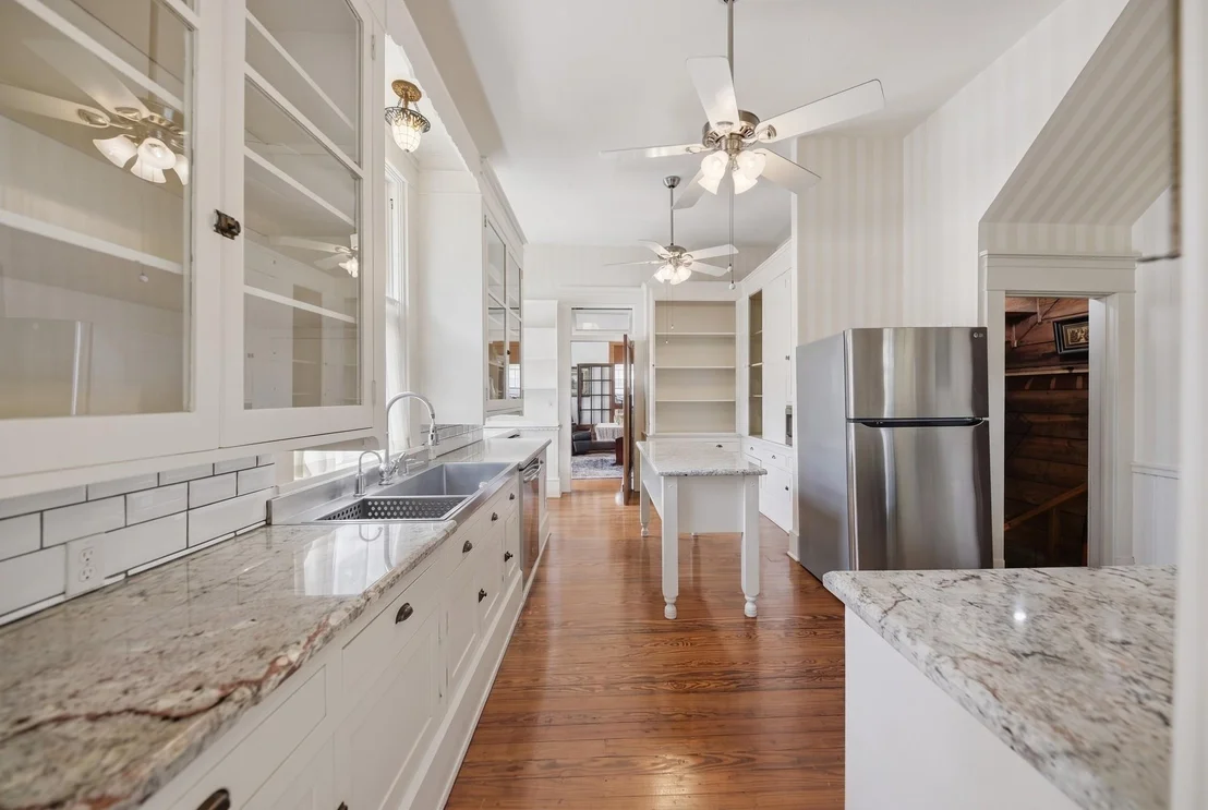 Photo of 405 College Avenue