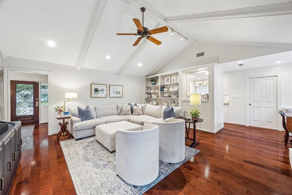 Photo of 10722 Del Monte Drive