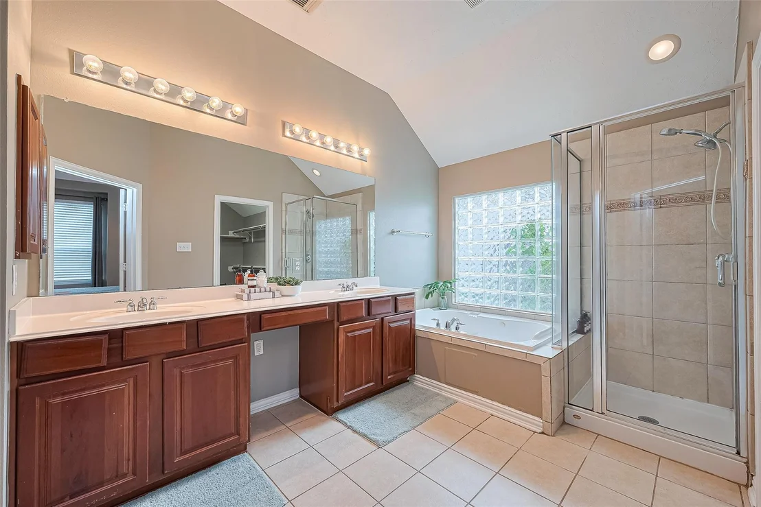 Photo of 2500 Amy Lee Drive