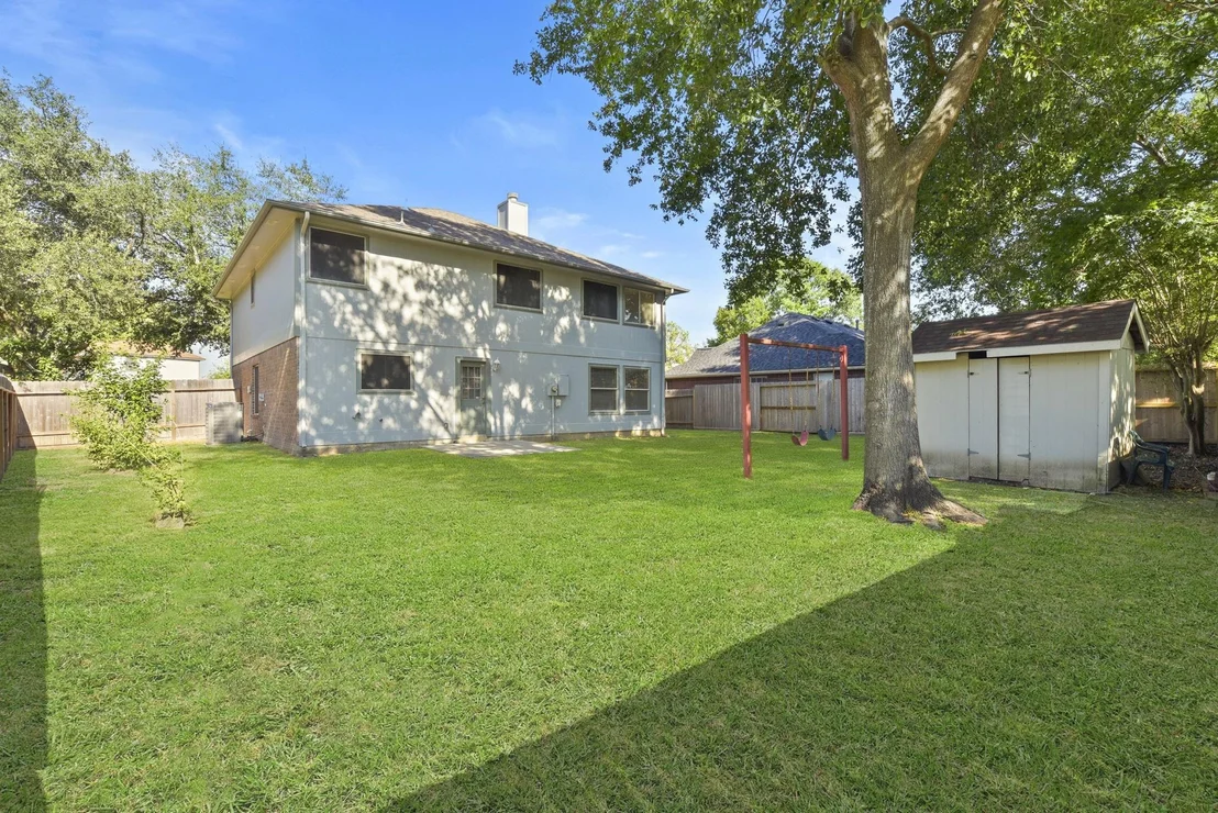 Photo of 4911 Silver Fox Drive