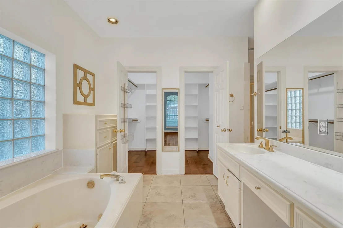 Photo of 20002 Barton Creek Court