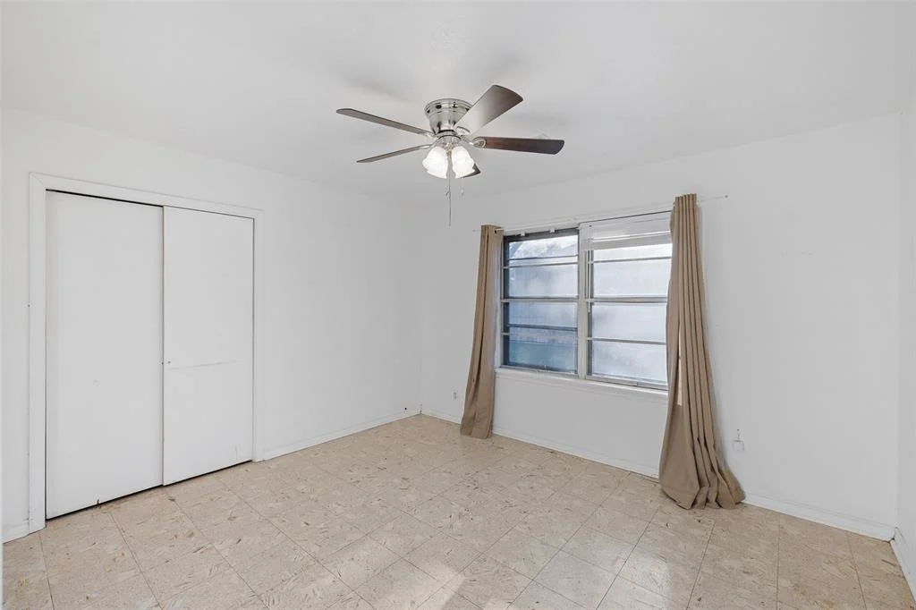 Photo of 902 Mitchell Street